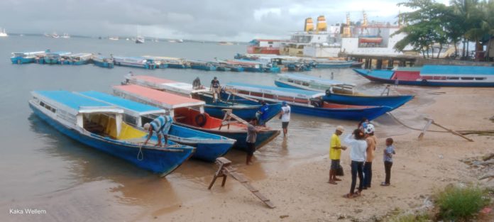 Taksi laut, Sapaan Akrab Warga Pulau Doom Alat Transportasi Warga Seberangi Pulau